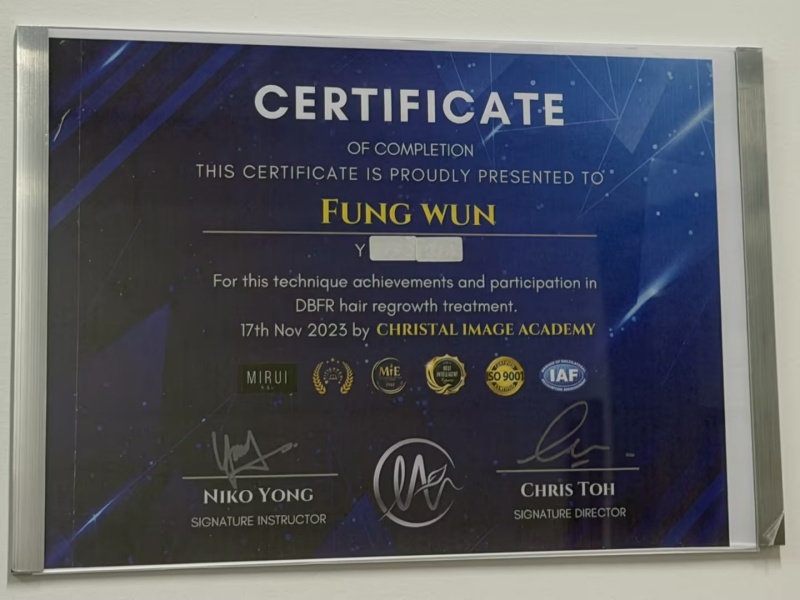 DBFR 头发再生治疗技术证书.jpg